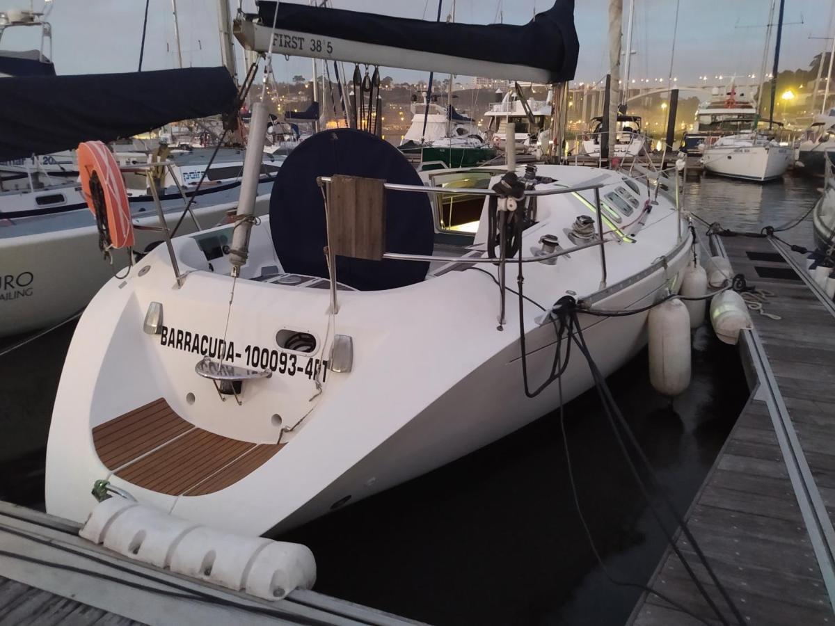 Hotel Yatch Barracuda Douro Marina Boat Sleep Experience Vila Nova de Gaia Exterior foto