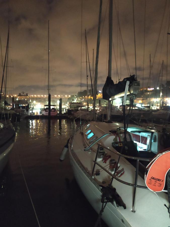 Hotel Yatch Barracuda Douro Marina Boat Sleep Experience Vila Nova de Gaia Exterior foto