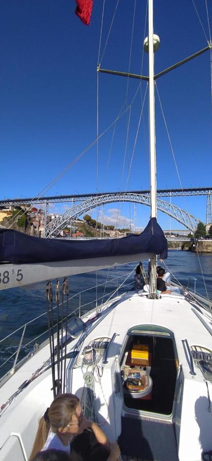 Hotel Yatch Barracuda Douro Marina Boat Sleep Experience Vila Nova de Gaia Exterior foto