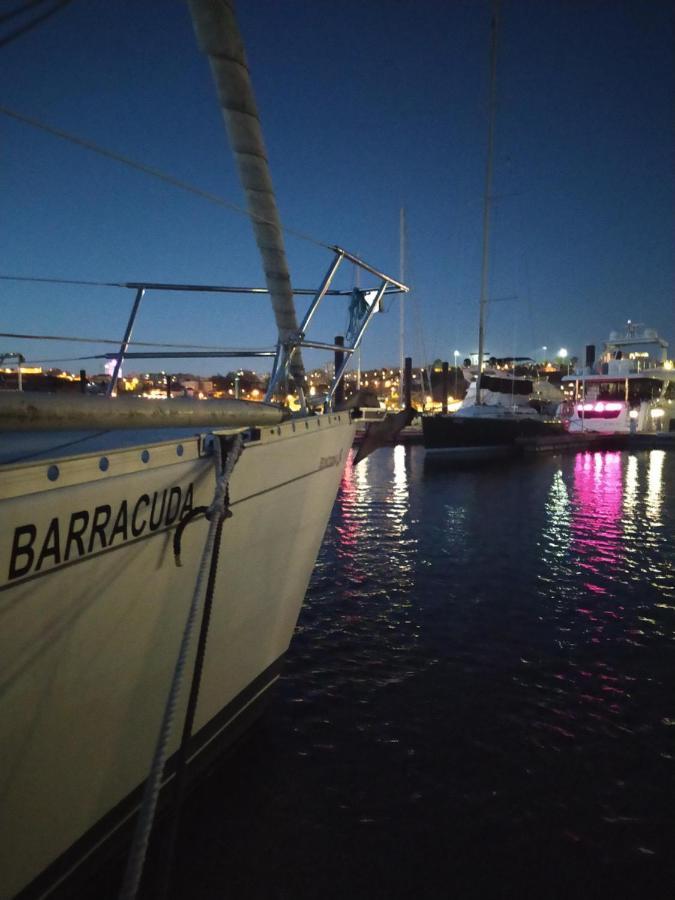 Hotel Yatch Barracuda Douro Marina Boat Sleep Experience Vila Nova de Gaia Exterior foto